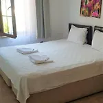 Santo מלון *