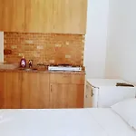 Santo Hotel *